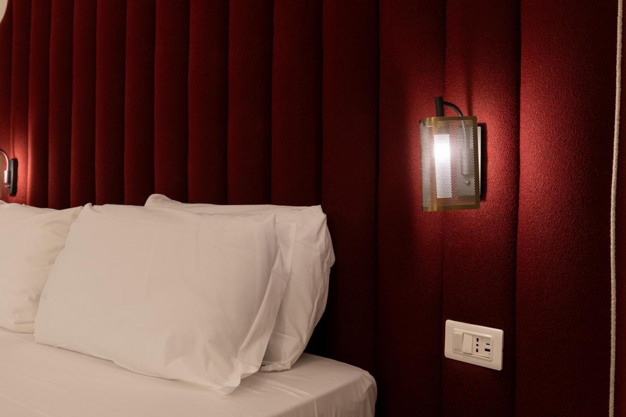 Relais Ammira Hotel เนเปิลส์ ภายนอก รูปภาพ
