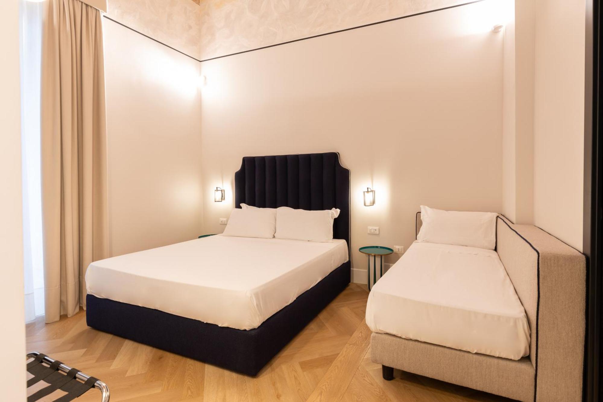 Relais Ammira Hotel เนเปิลส์ ภายนอก รูปภาพ